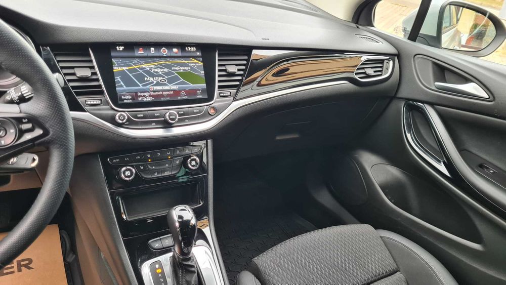 OPEL Astra 2019 — imagine 4