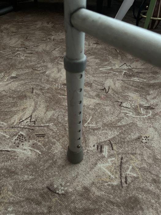 Продам ходунки