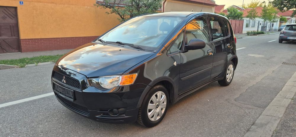 MITSUBISHI  COLT, fabricatie 2011, 1.3 benzina euro 5, 2300 euro.neg.
PRET 2450 EURO.NEG.