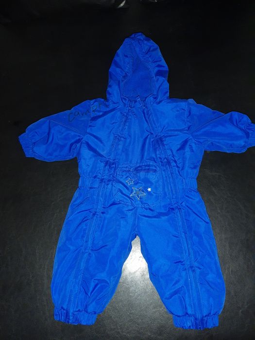 Vând combinezon iarna 12-18 luni