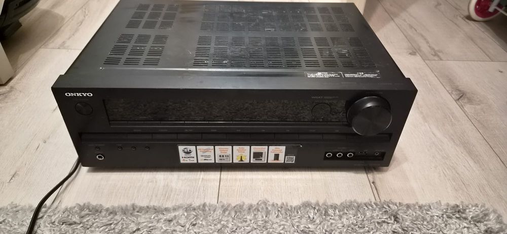 Receiver Onkyo HT-R558