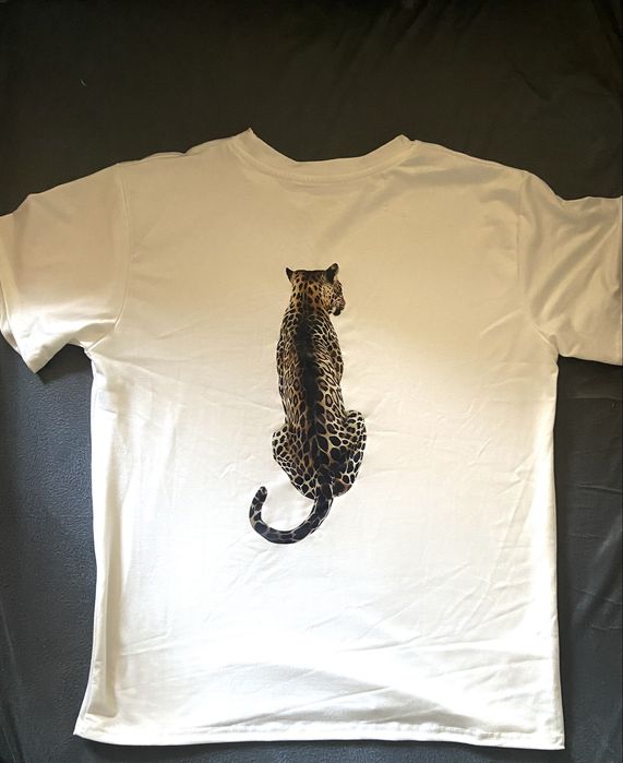 футболка новая.