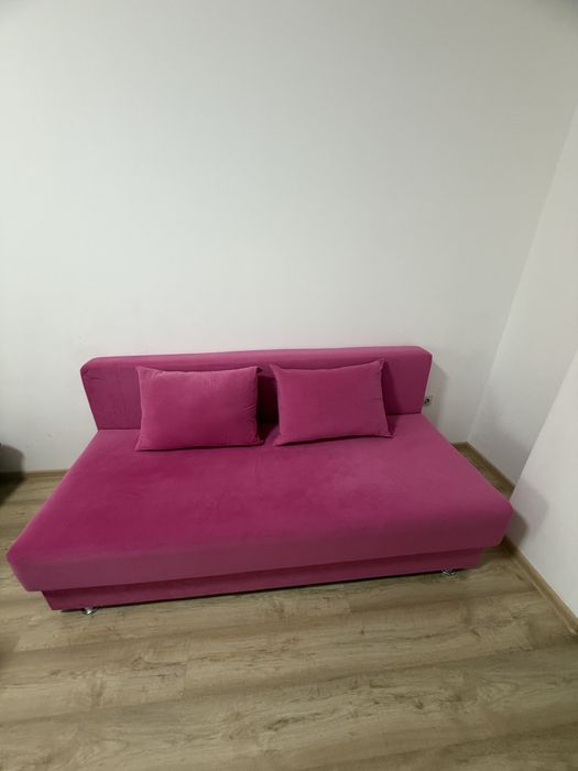 Продаю диван 2-х местный