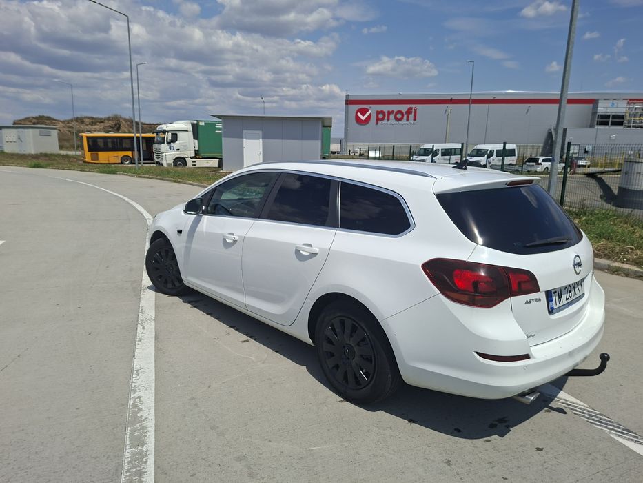 OPEL Astra 2012 — imagine 3