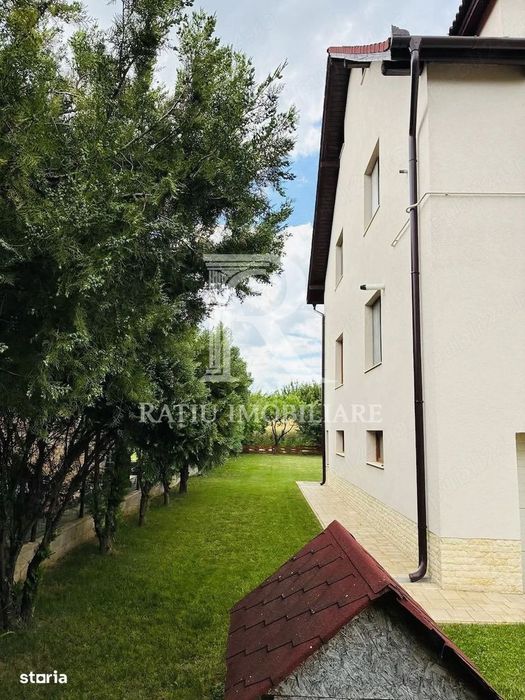 Casă Spațioasă cu 2 Apartamente | Teren 1.100 mp | Marghita