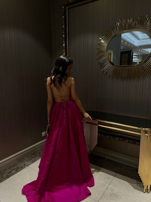 Продавам бална рокля на дизайнера Tarik Ediz