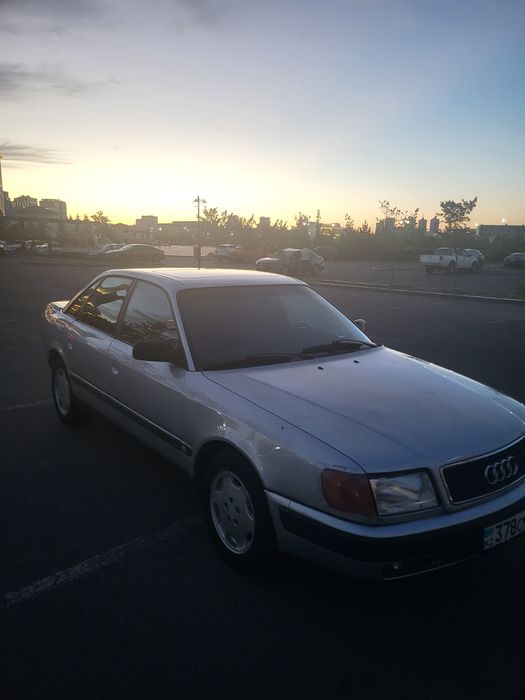 Продам ауди 100 с4