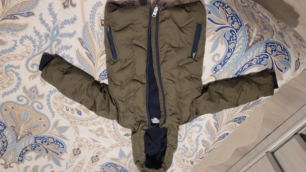 Vesta + geaca zara  marimea 98/104