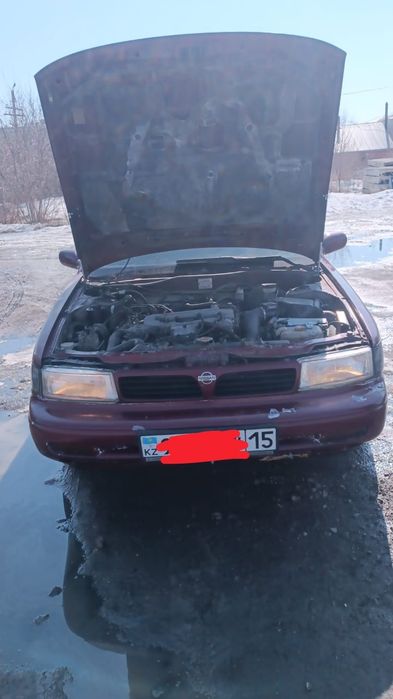 Автомобиль ниссан