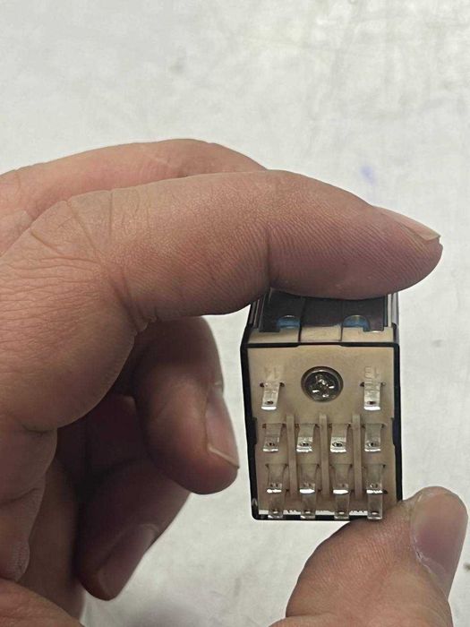 Реле 4 контактный DС24 Ч.Ш.