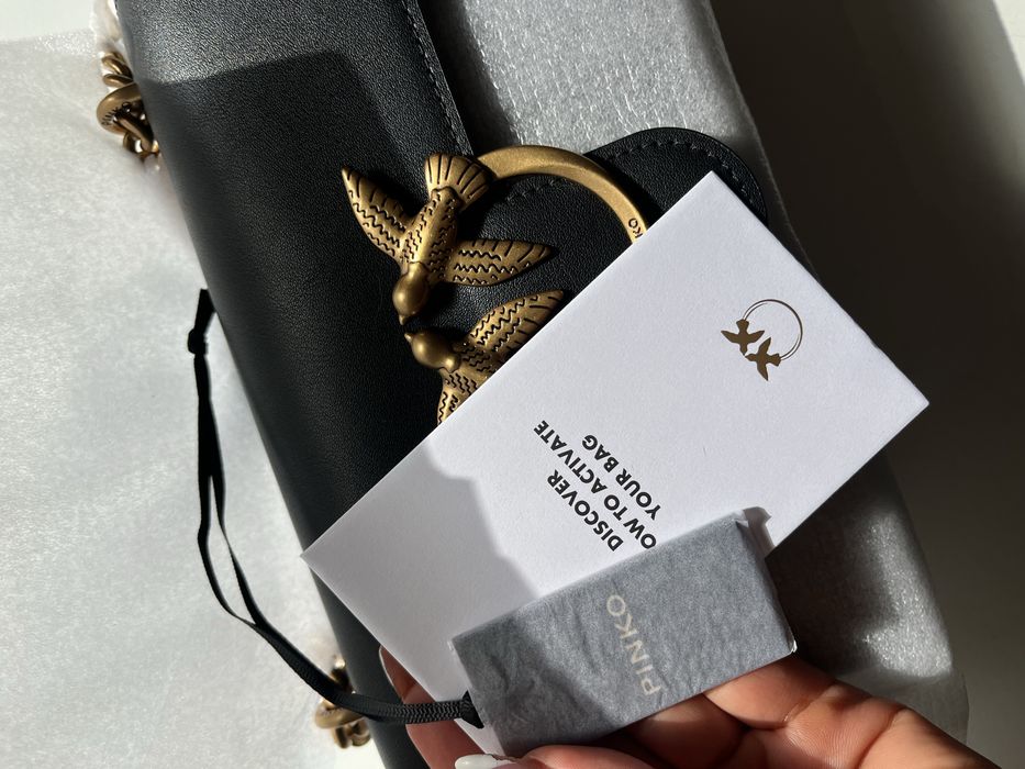 Дамска чанта PINKO Love Bag – черна със златиста верижка – НОВА