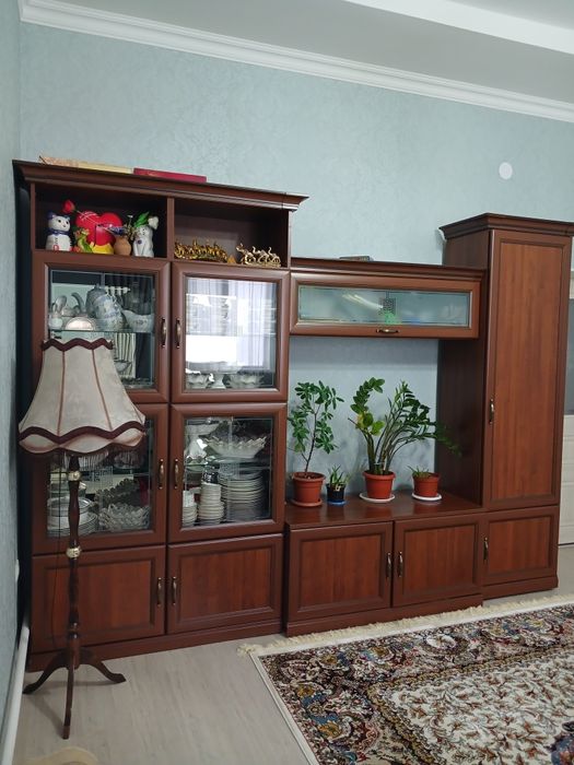 Сервант для гостевой