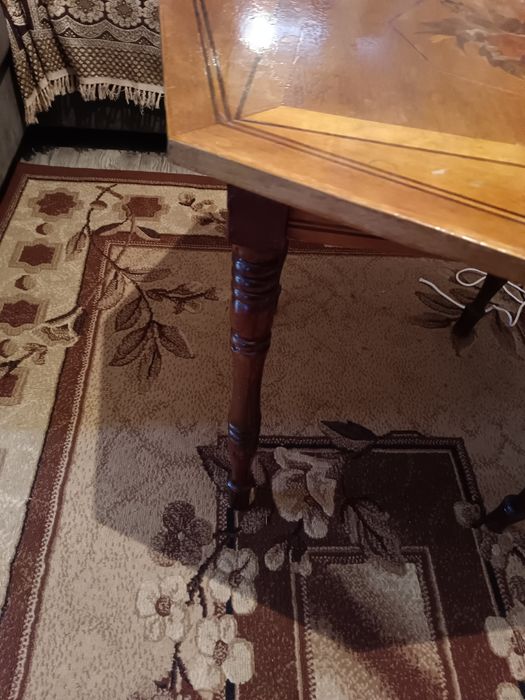 Продам деревянный сто