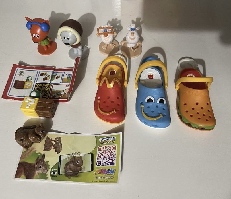 Продам игрушки из киндер сюрприза