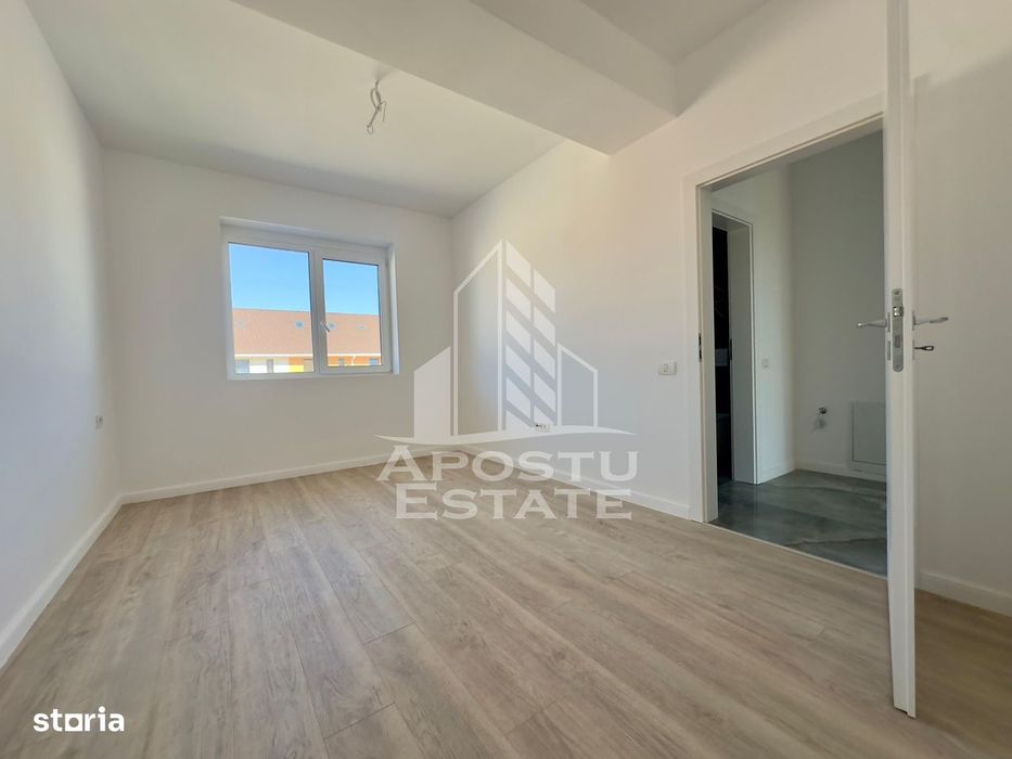 Penthouse cu 3 camere, 2 bai si dressing in spate la Lidl.