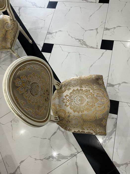 продам 200шт стульчиков