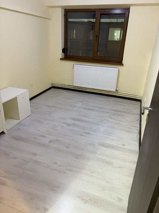 Apartament 4 camere - Mai multe