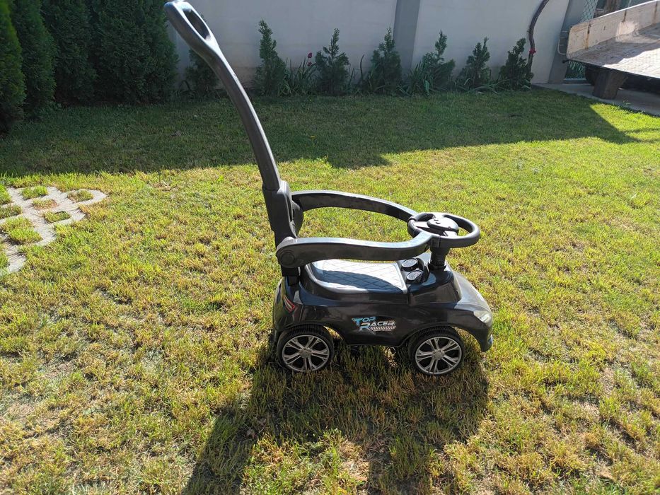 Детска количка с родителски контрол