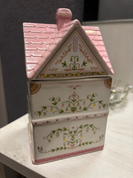 Захарница от колекцията на Charley Wilde