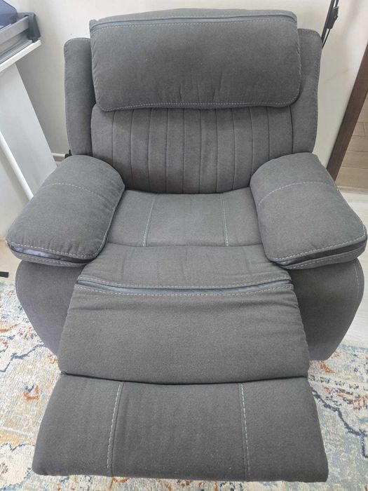 Fotoliu recliner manual Mobexpert CHELSEA – stare foarte bună