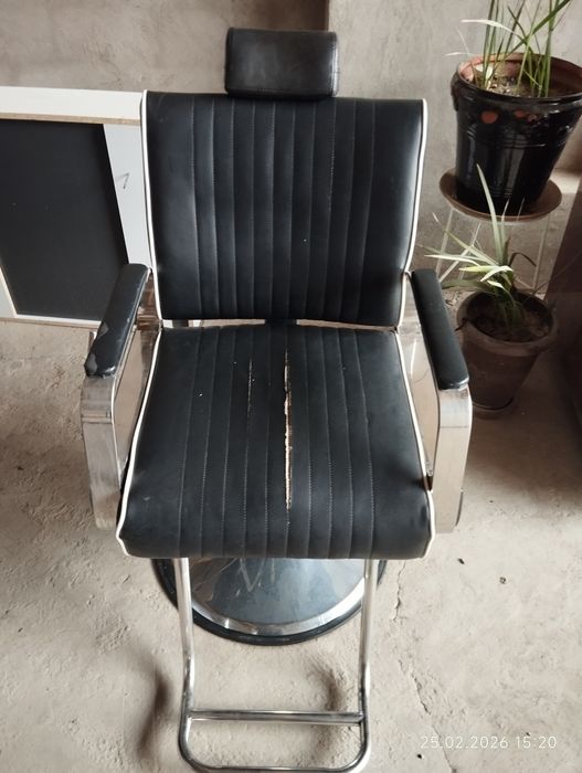 Парикмахерское или барбер-кресло