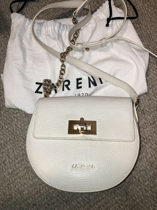 Чанти естествена кожа валентино и черна 20 евро за двете