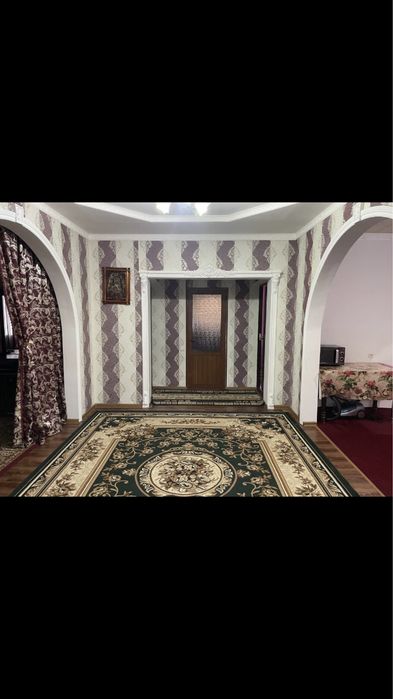 Бустонлкда Дача сотилади