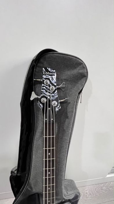 Электро бас гитара Gmusic