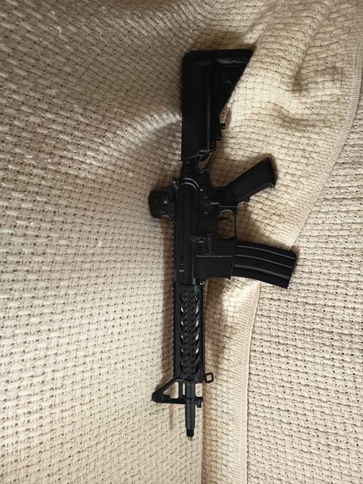 Vând arme airsoft defecte
