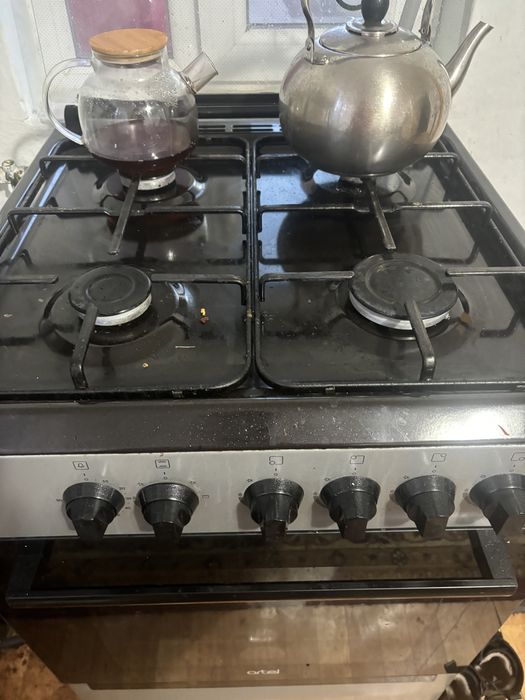 Продам газовую плиту