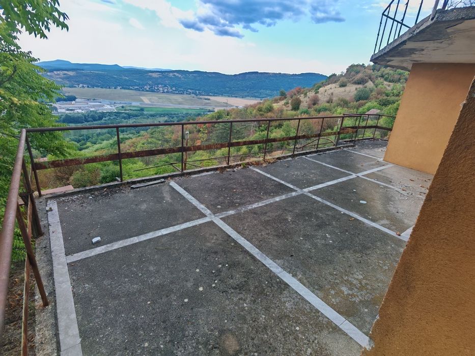 Вила на 1 час от София. Уникална гледка!!!