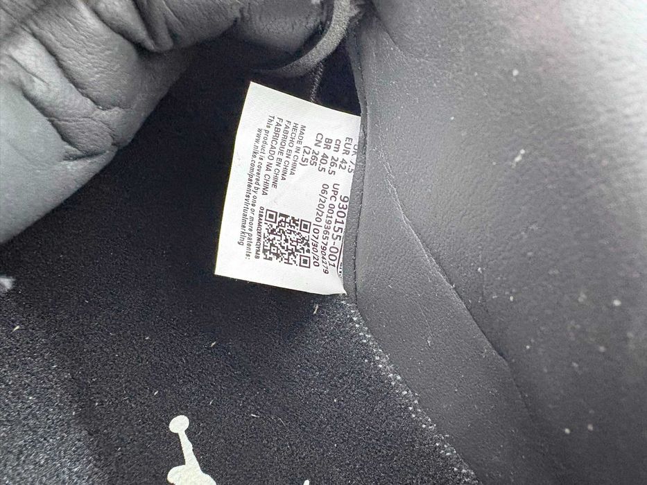 Nike Air Jordan 4 Kaws Black Livrare Verificare