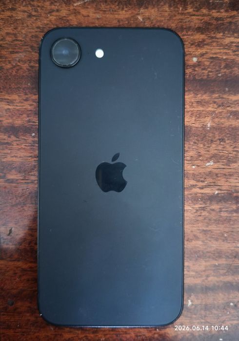 Продам iPhone 16e , обмен тоже есть