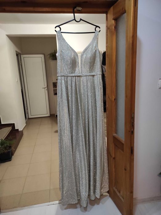 Бална рокля  блестяща