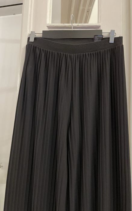 Pantaloni largi plisati L