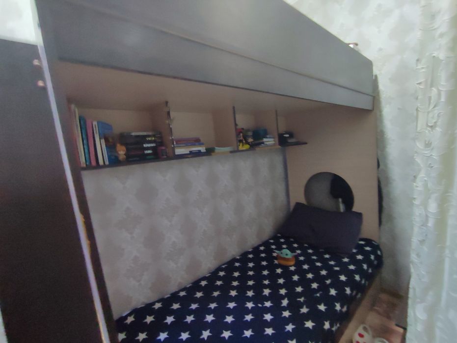 Продам кровать двухярусную