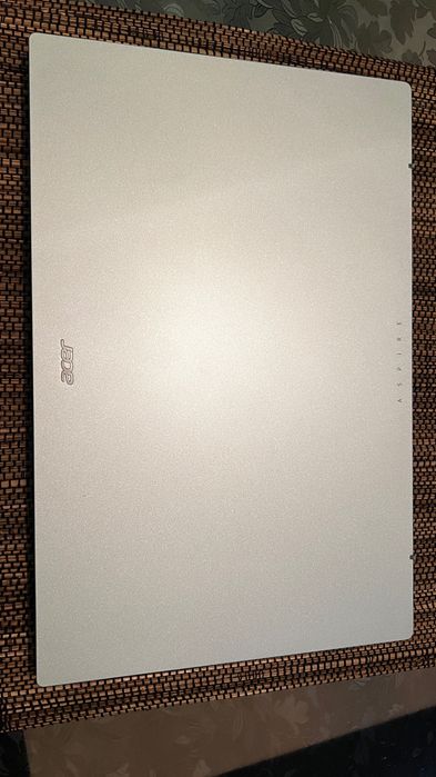 Acer A315 8GB RAM 512GB SSD в Гаранция