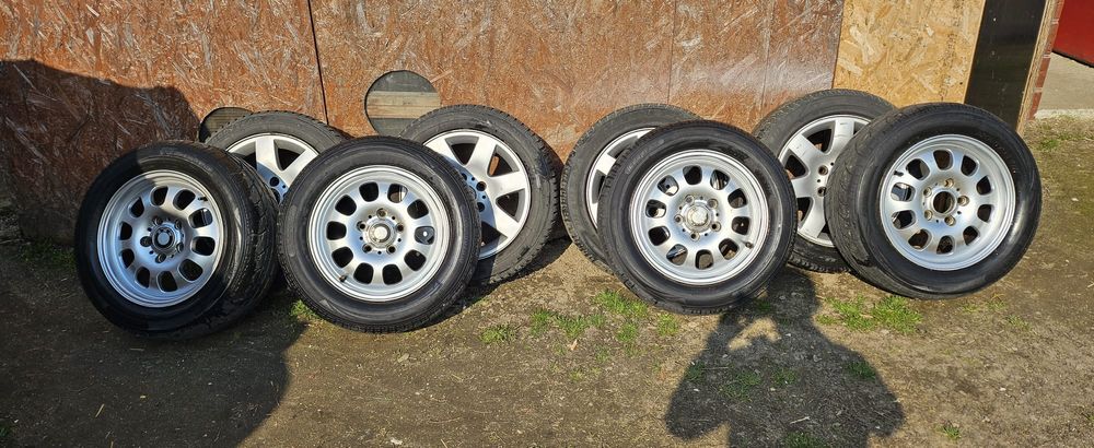 Vând genți BMW R15:r16:r18