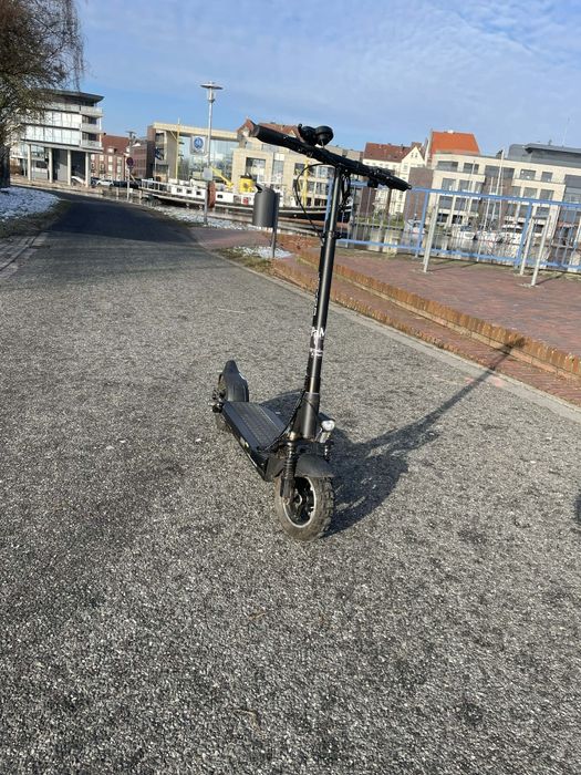 Vând trotinetă electrică JOYOR Y8S