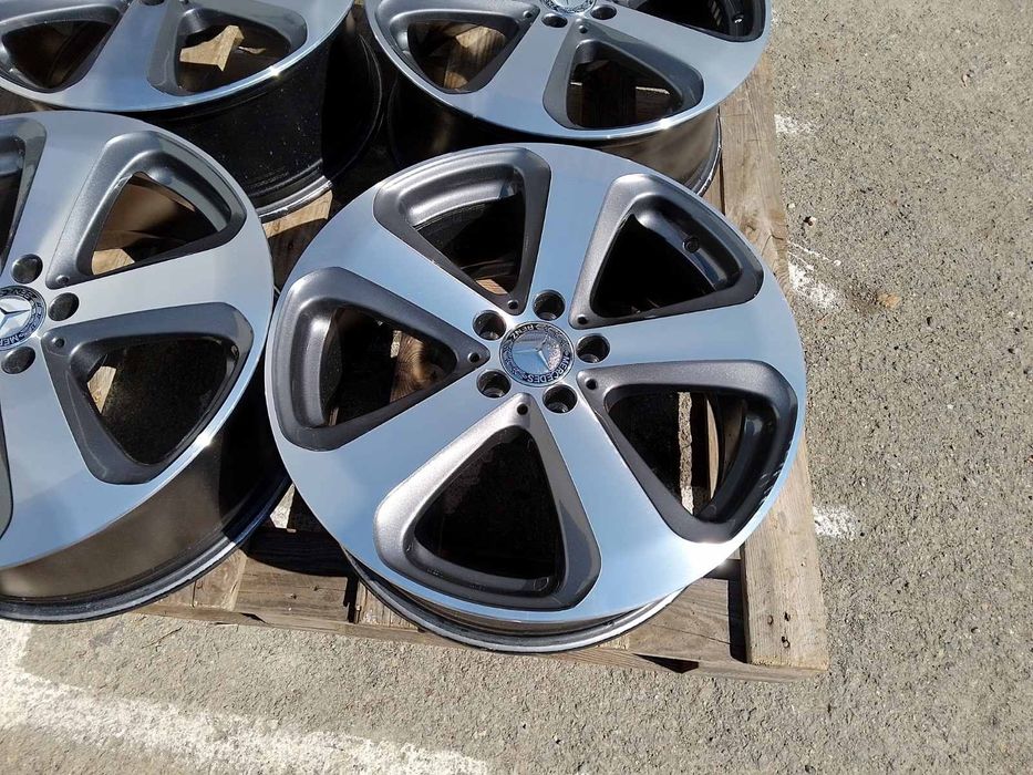 19 цола 5 х 112 мм Мерцедес Е / Ге Ел Це и други - 8 инча / ЕТ 38