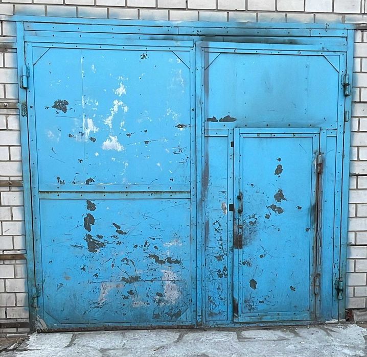 Продам ворота металлический от гаража