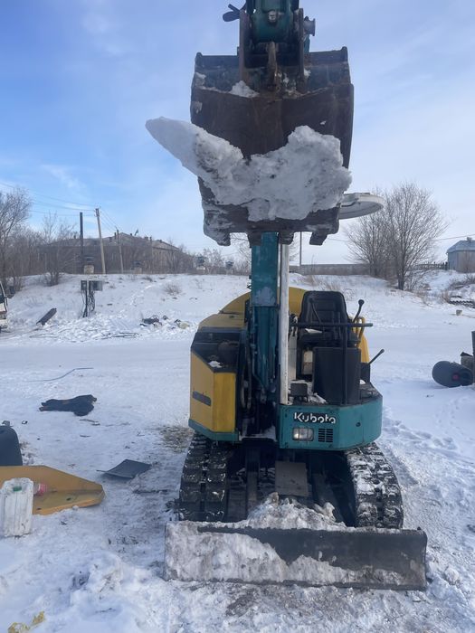 Мини экскаватор ямобур гидромолот