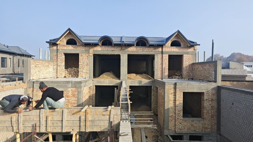 Uy sotiladi 3 sotix korobka Nazarbek Sanatoriyada