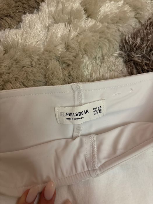 Pull&Bear Бяла Пола с Къси Гащи