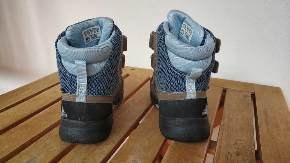Ботуши/Боти Adidas Holtanna Snow 27 номер
