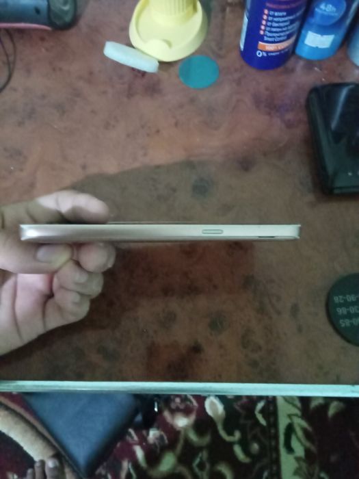 Samsung j2 сотилади срочни келишамиз