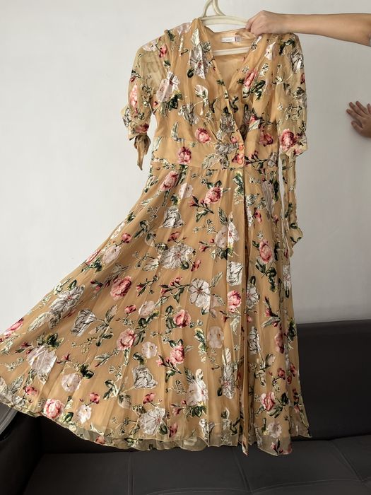 Воздушное платье с цветочным принтом