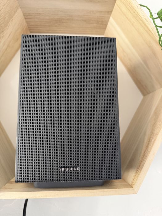 Саундбар SAMSUNG