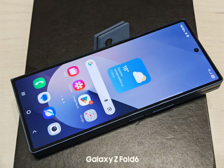 Отличен Samsung Galaxy Z Fold 6 256 GB