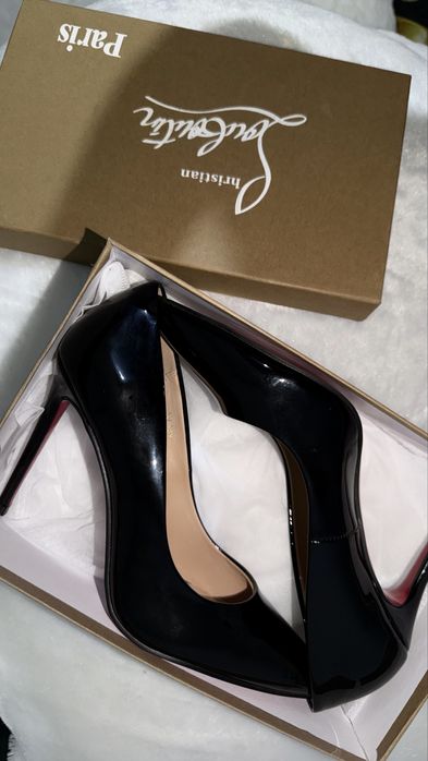 Женская одежда (туфли,платье)